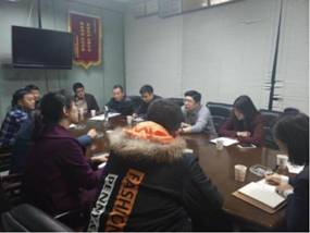 1121-1审批办“深入基层解难题,服务保障到一线---bt365最快线路检测卢威副局长到行政审批办开展一线工作日活动”图片2